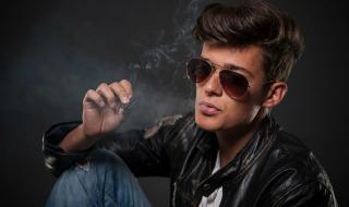 感觉自己太帅了怎么办 感觉自己太帅了怎么办